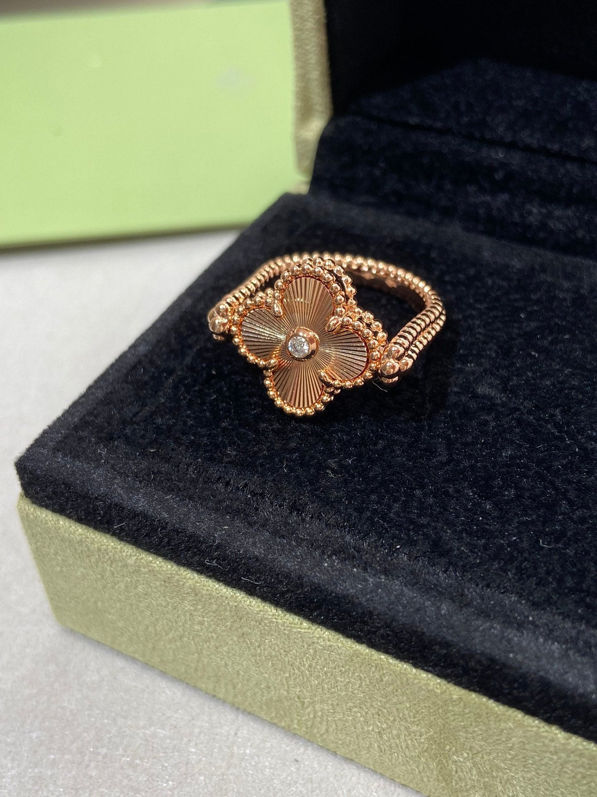 [Royal&Vicky]CLOVER RIVERSIBLE PINK GOLD RING