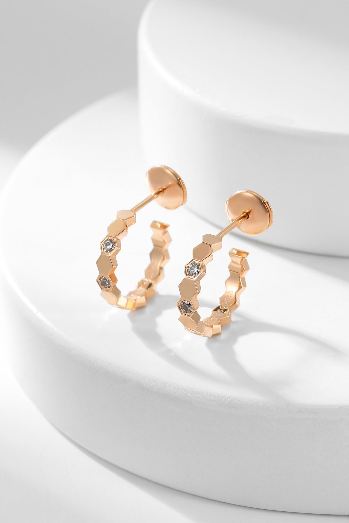 [Royal&Vicky]BEE LOVE DIAMOND HOOP EARRINGS