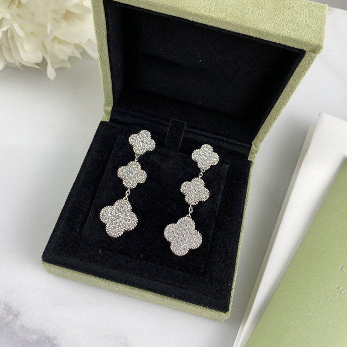 [Royal&Vicky]CLOVER 3 MOTIF DIAMOND SILVER DROP EARRINGS
