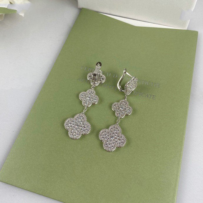 [Royal&Vicky]CLOVER 3 MOTIF DIAMOND SILVER DROP EARRINGS