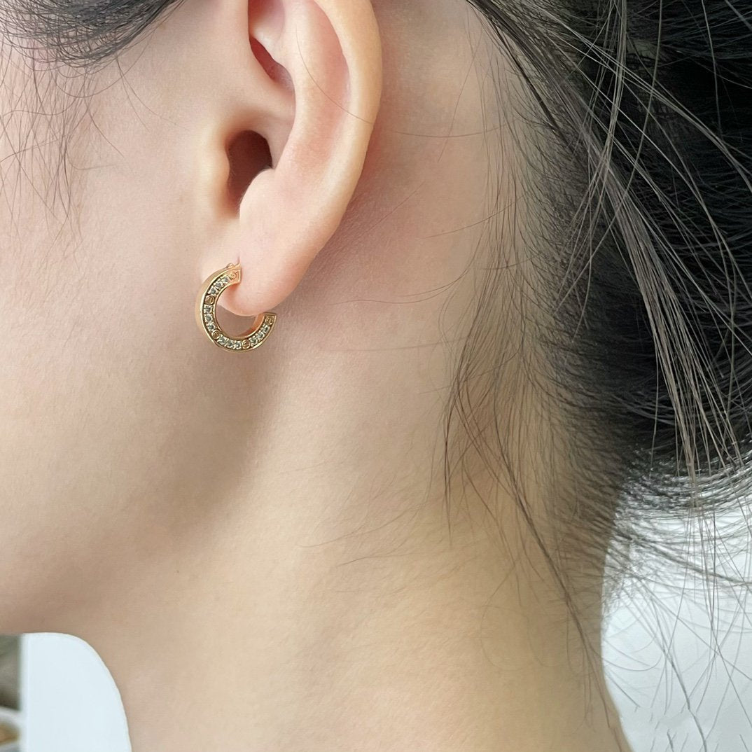 [Royal&Vicky]LOVE DIAMOND EARRINGS