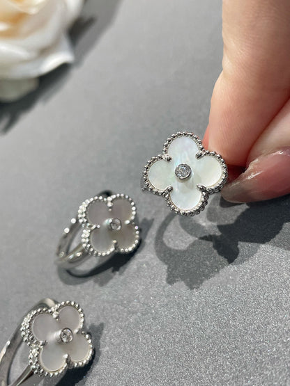 [Royal&Vicky]CLOVER SILVER MOP DIAMOND RING