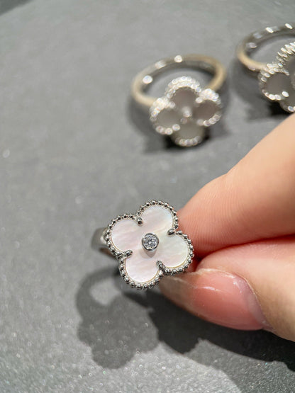 [Royal&Vicky]CLOVER SILVER MOP DIAMOND RING