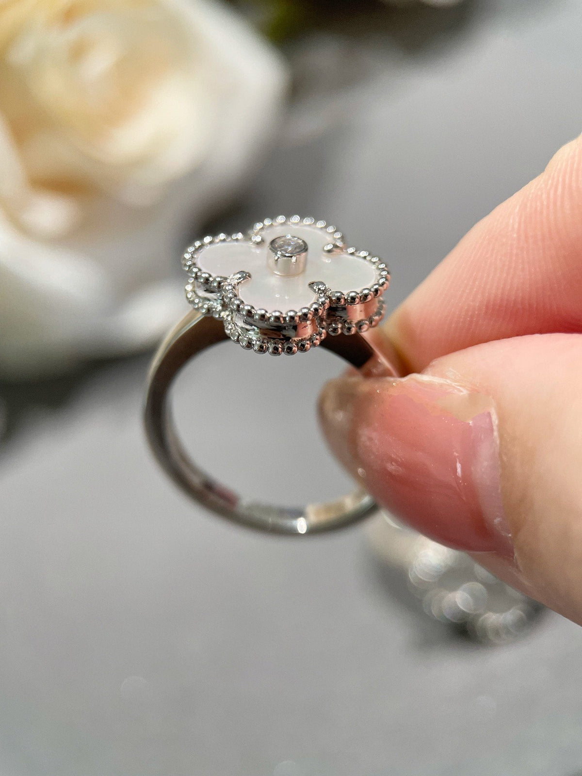 [Royal&Vicky]CLOVER SILVER MOP DIAMOND RING
