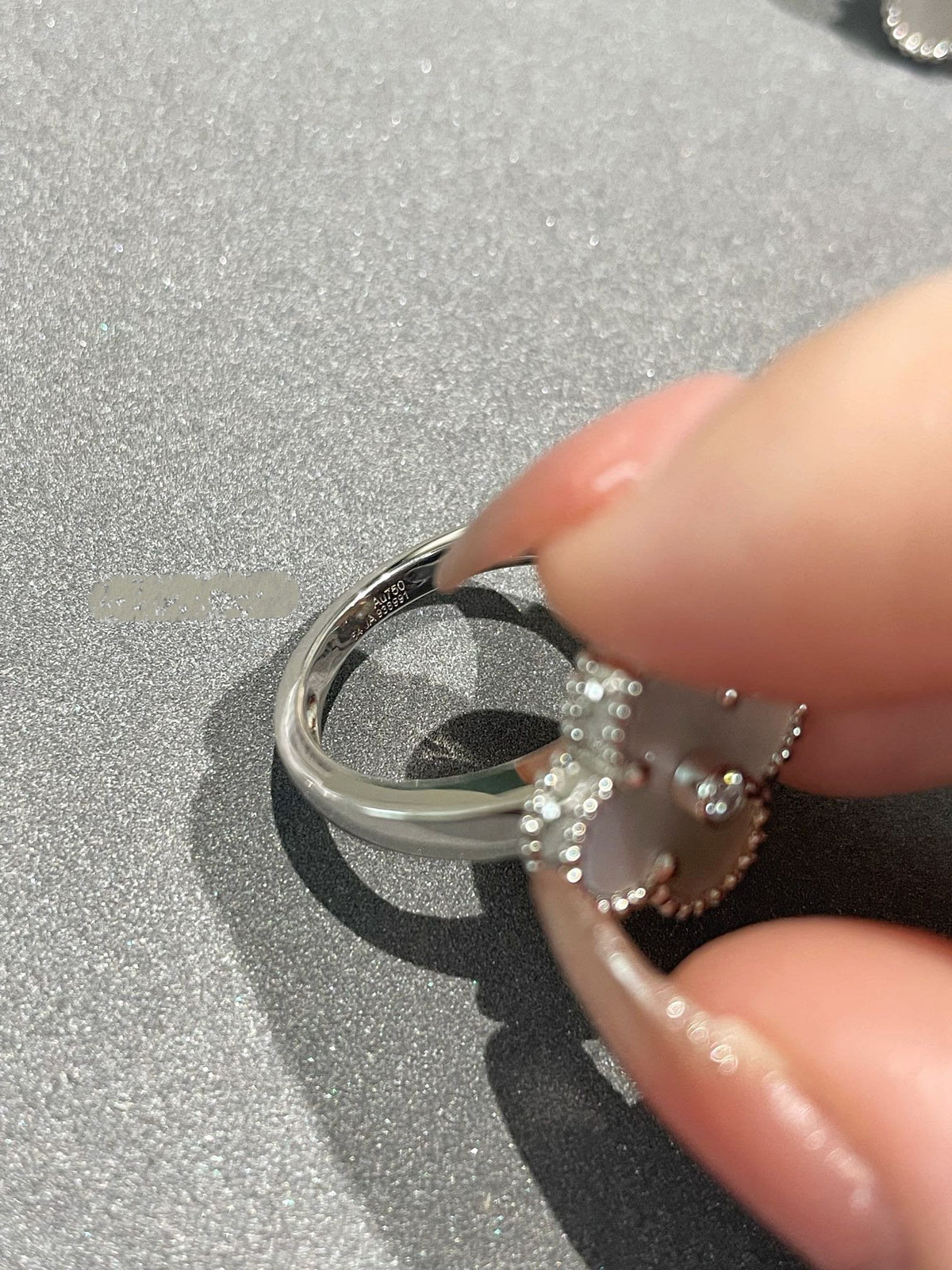 [Royal&Vicky]CLOVER SILVER MOP DIAMOND RING