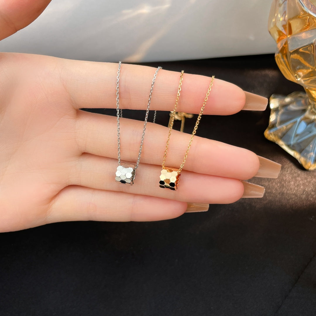 [Royal&Vicky]BEE MINI NECKLACE