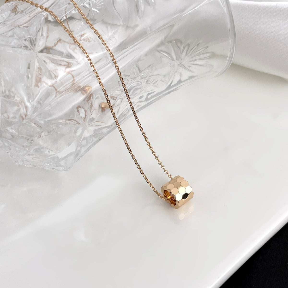 [Royal&Vicky]BEE MINI NECKLACE