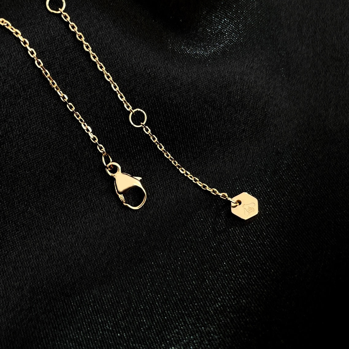 [Royal&Vicky]BEE MINI NECKLACE