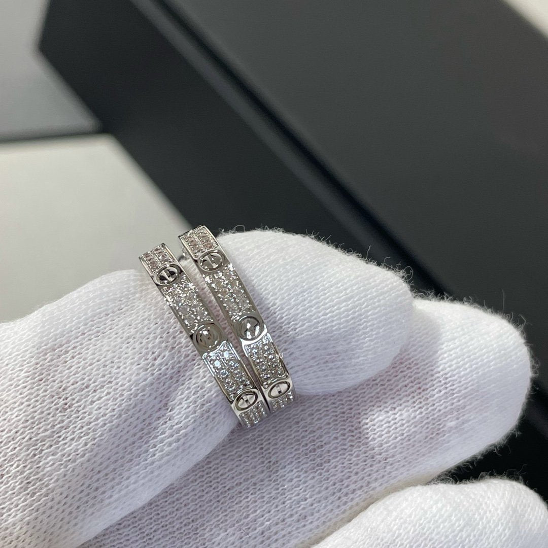 [Royal&Vicky]LOVE DIAMOND SILVER HOOP EARRINGS