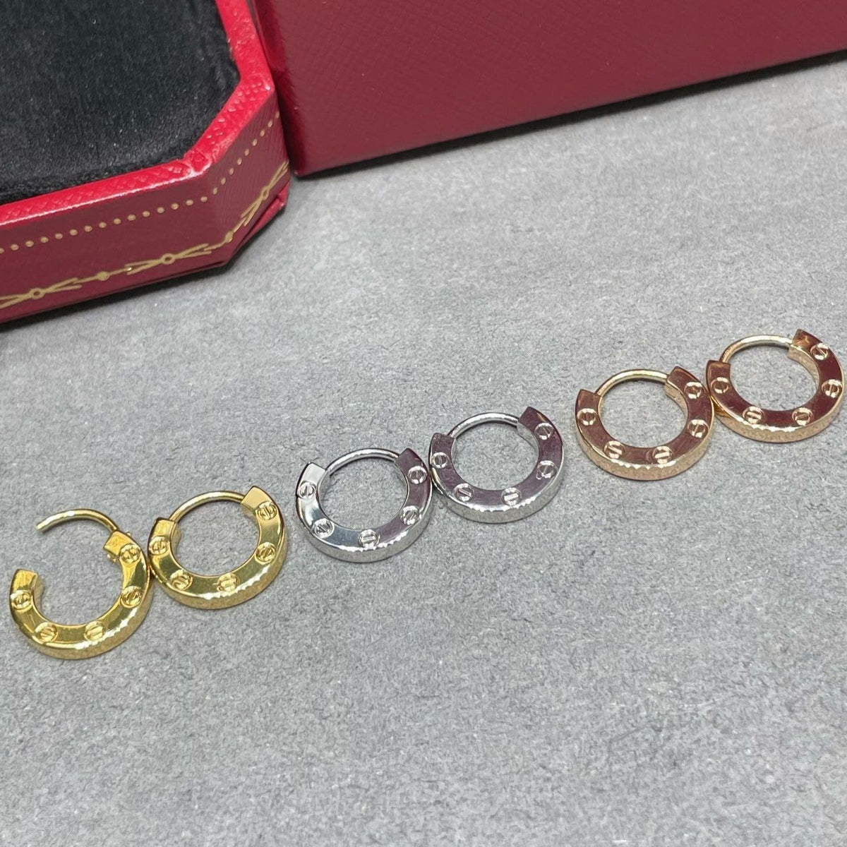 [Royal&Vicky]LOVE MINI EARRINGS