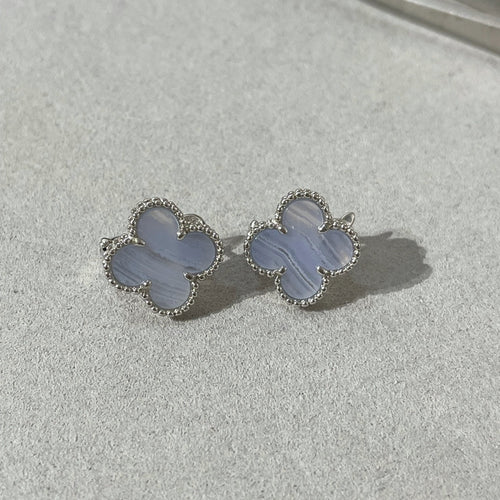 [Royal&Vicky]CLOVER CHALCEDONY SILVER STUD EARRINGS
