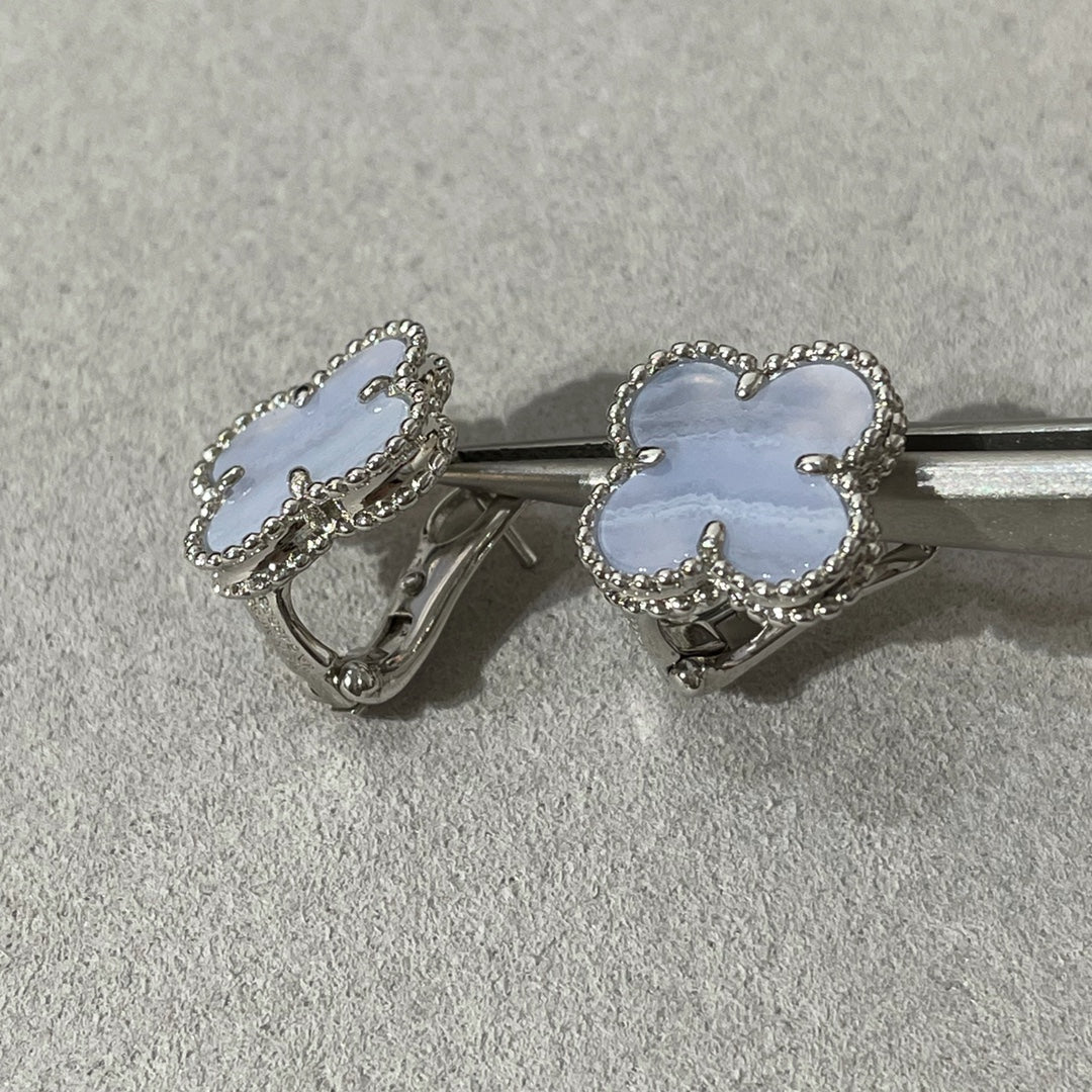 [Royal&Vicky]CLOVER CHALCEDONY SILVER STUD EARRINGS