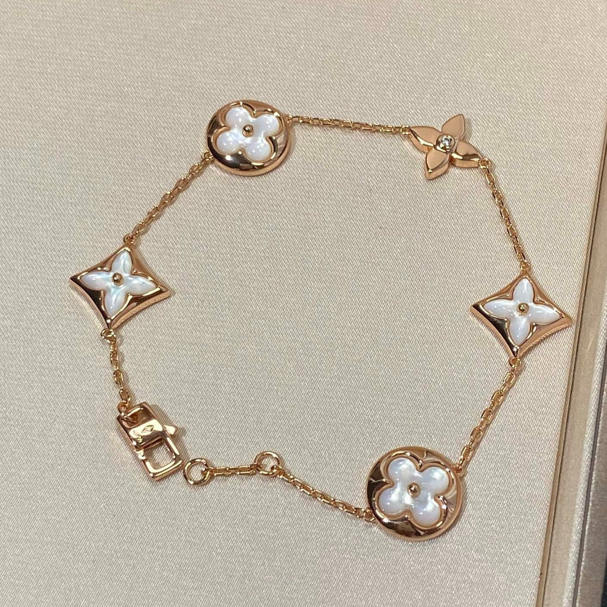 [Royal&Vicky]STAR AND SUN 5 MOTIF MOP PINK GOLD BRACELET