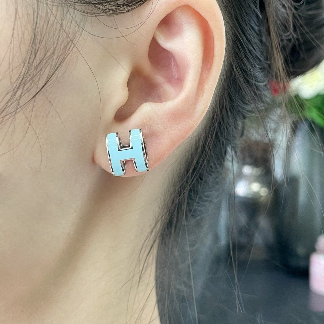 [Royal&Vicky]POP H SKY BLUE STUD EARRINGS