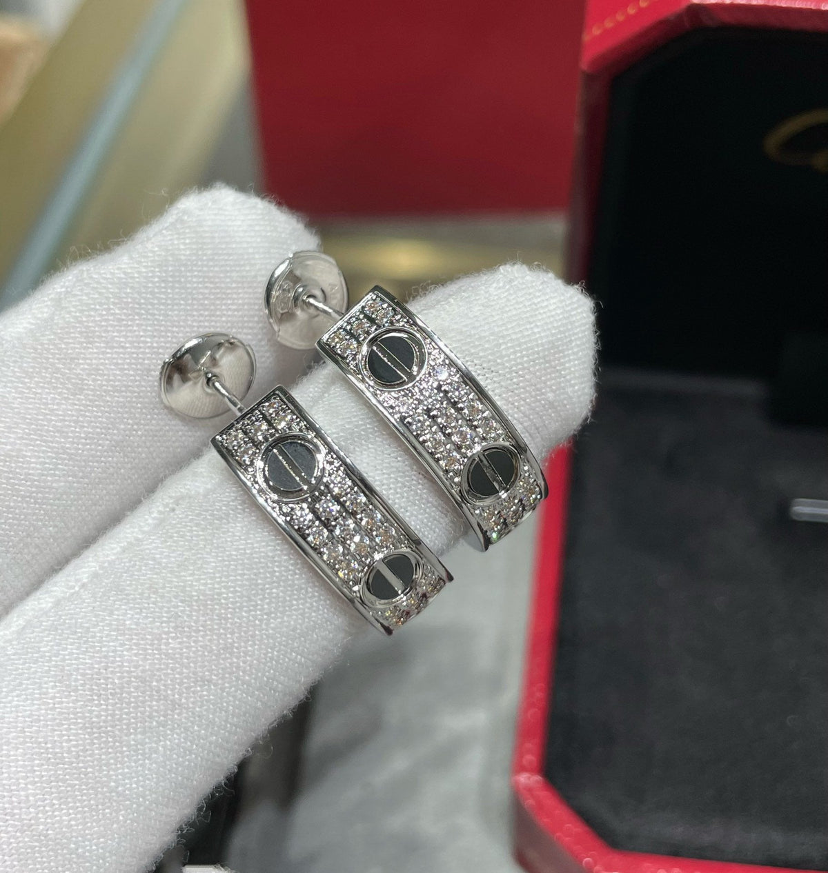 [Royal&Vicky]LOVE CERAMIC DIAMOND PAVED SILVER EARRINGS