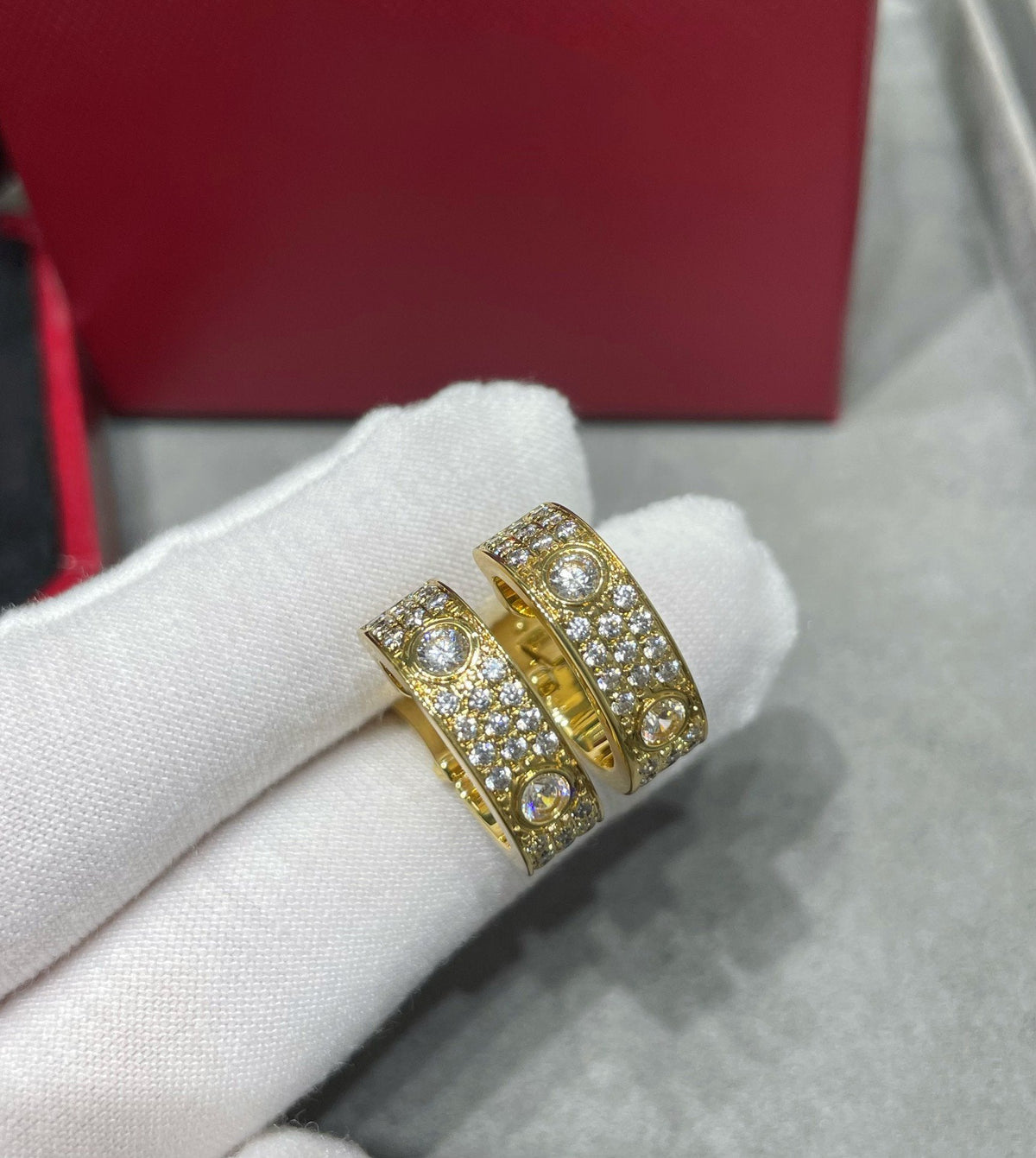 [Royal&Vicky]LOVE 5.5MM DIAMOND PAVED EARRINGS