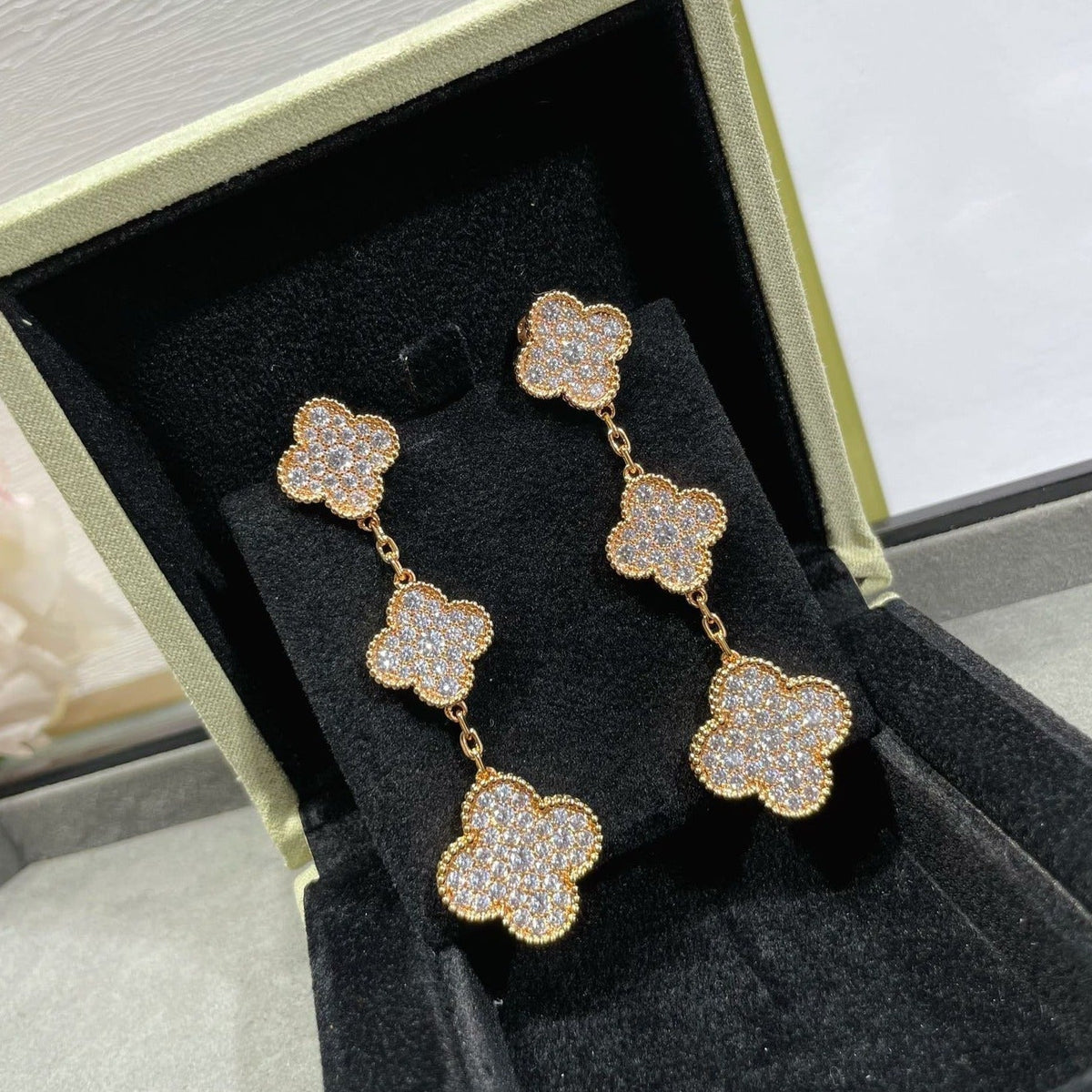 [Royal&Vicky]CLOVER 3 MOTIFS DIAMOND PAVED ROSE GOLD EARRINGS
