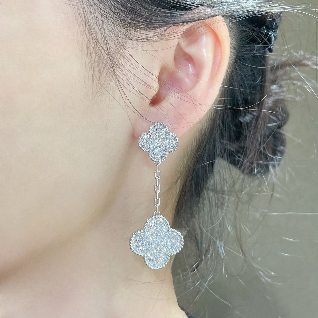 [Royal&Vicky]CLOVER 2 MOTIFS DIAMOND PAVED SILVER EARRINGS