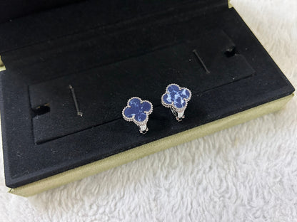 [Royal&Vicky]CLOVER PIETERSITE MEDIUM STUD EARRINGS