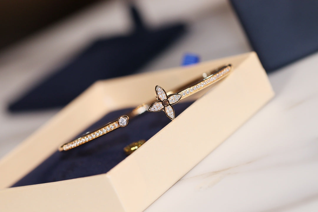[Royal&Vicky]IDYLLE GOLD OPEN BRACELET DIAMOND PAVED