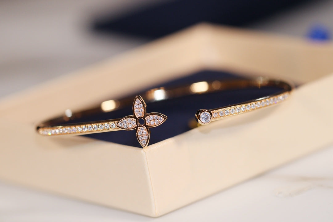 [Royal&Vicky]IDYLLE GOLD OPEN BRACELET DIAMOND PAVED