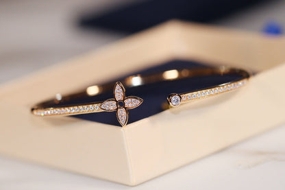 [Royal&Vicky]IDYLLE GOLD OPEN BRACELET DIAMOND PAVED