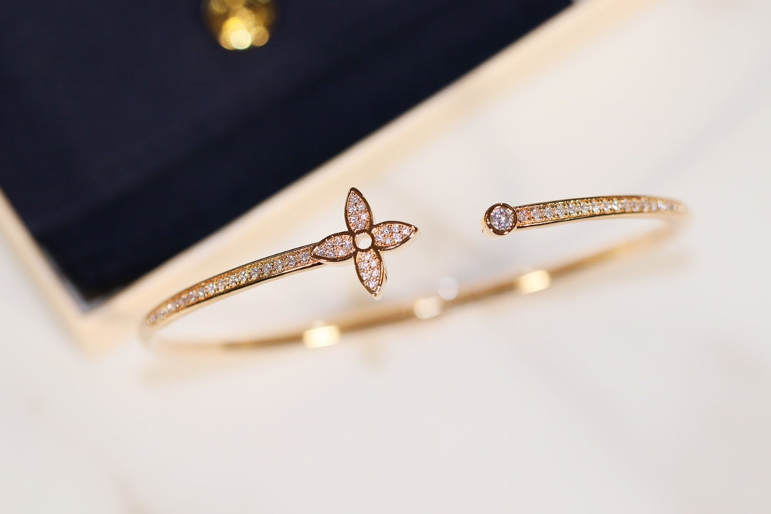 [Royal&Vicky]IDYLLE GOLD OPEN BRACELET DIAMOND PAVED