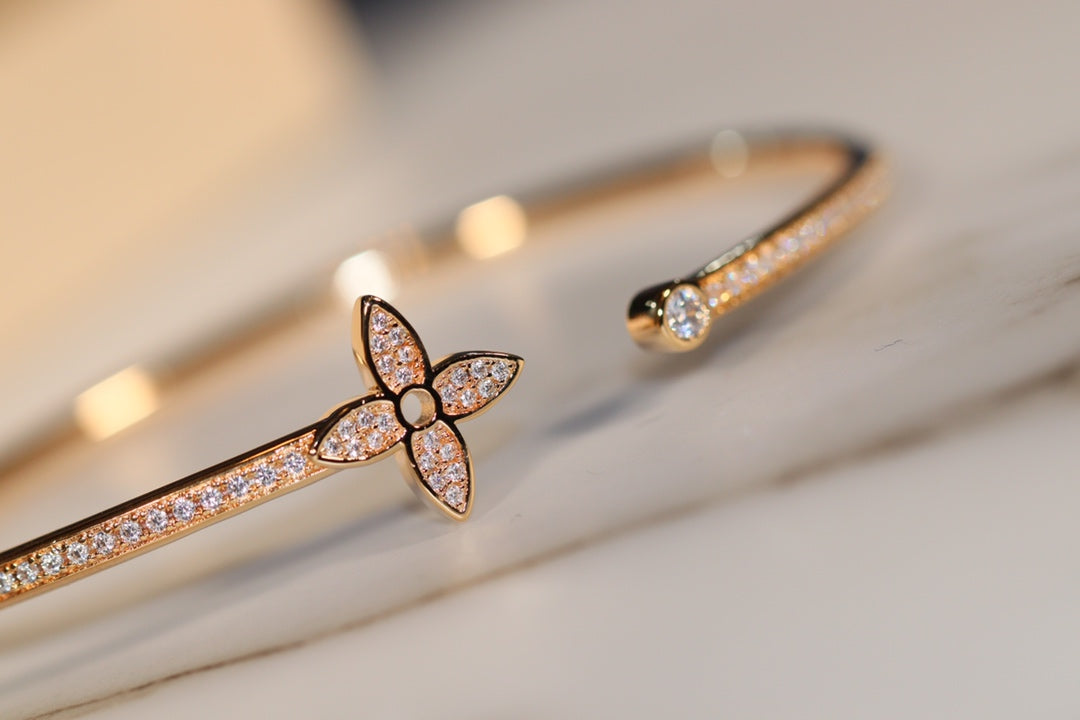 [Royal&Vicky]IDYLLE GOLD OPEN BRACELET DIAMOND PAVED