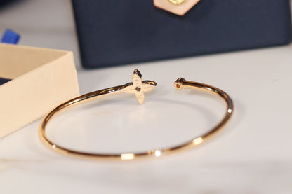 [Royal&Vicky]IDYLLE GOLD OPEN BRACELET DIAMOND PAVED