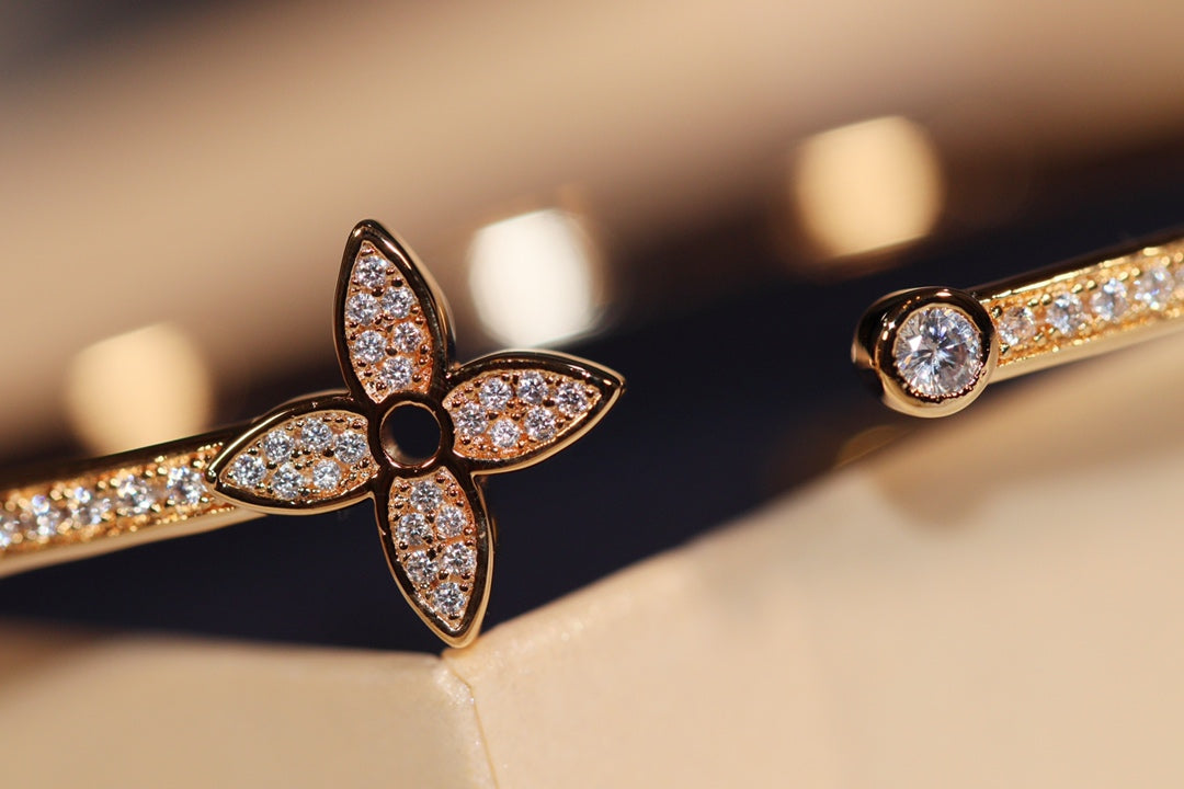 [Royal&Vicky]IDYLLE GOLD OPEN BRACELET DIAMOND PAVED
