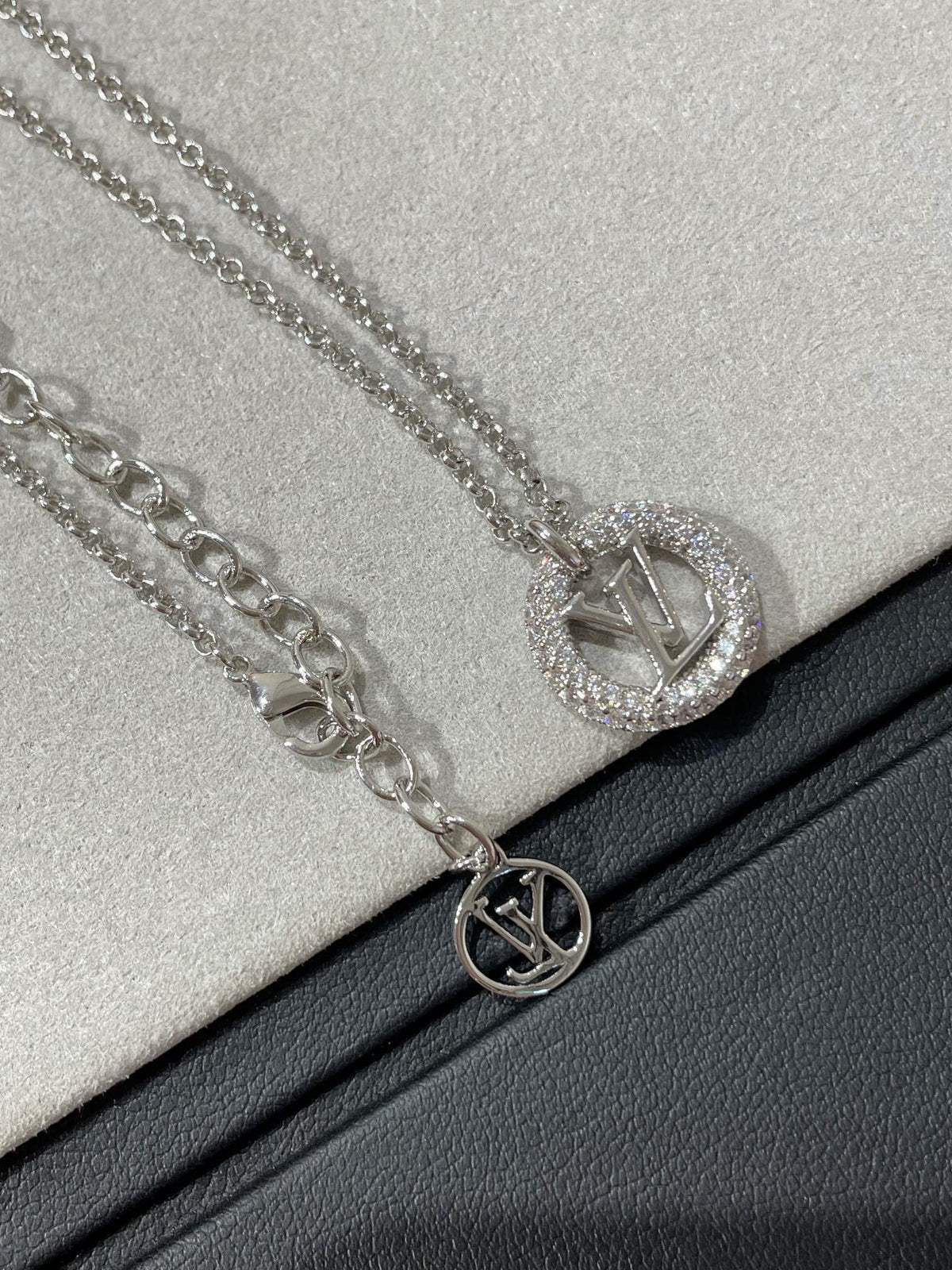 [Royal&Vicky]BY NIGHT DIAMOND PAVED NECKLACE
