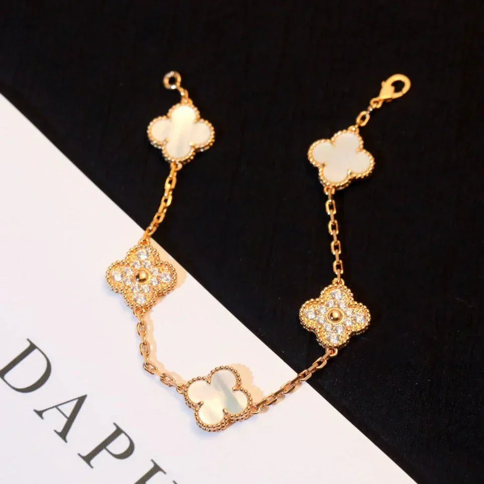 [Royal&Vicky]LUCKY CLOVER 5-MOTIF BRACELET - WHITE MOTHER-OF-PEARL COLLECTION
