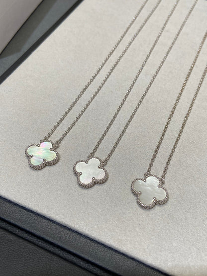 [Royal&Vicky]CLOVER MEDIUM SILVER WHITE MOP NECKLACE
