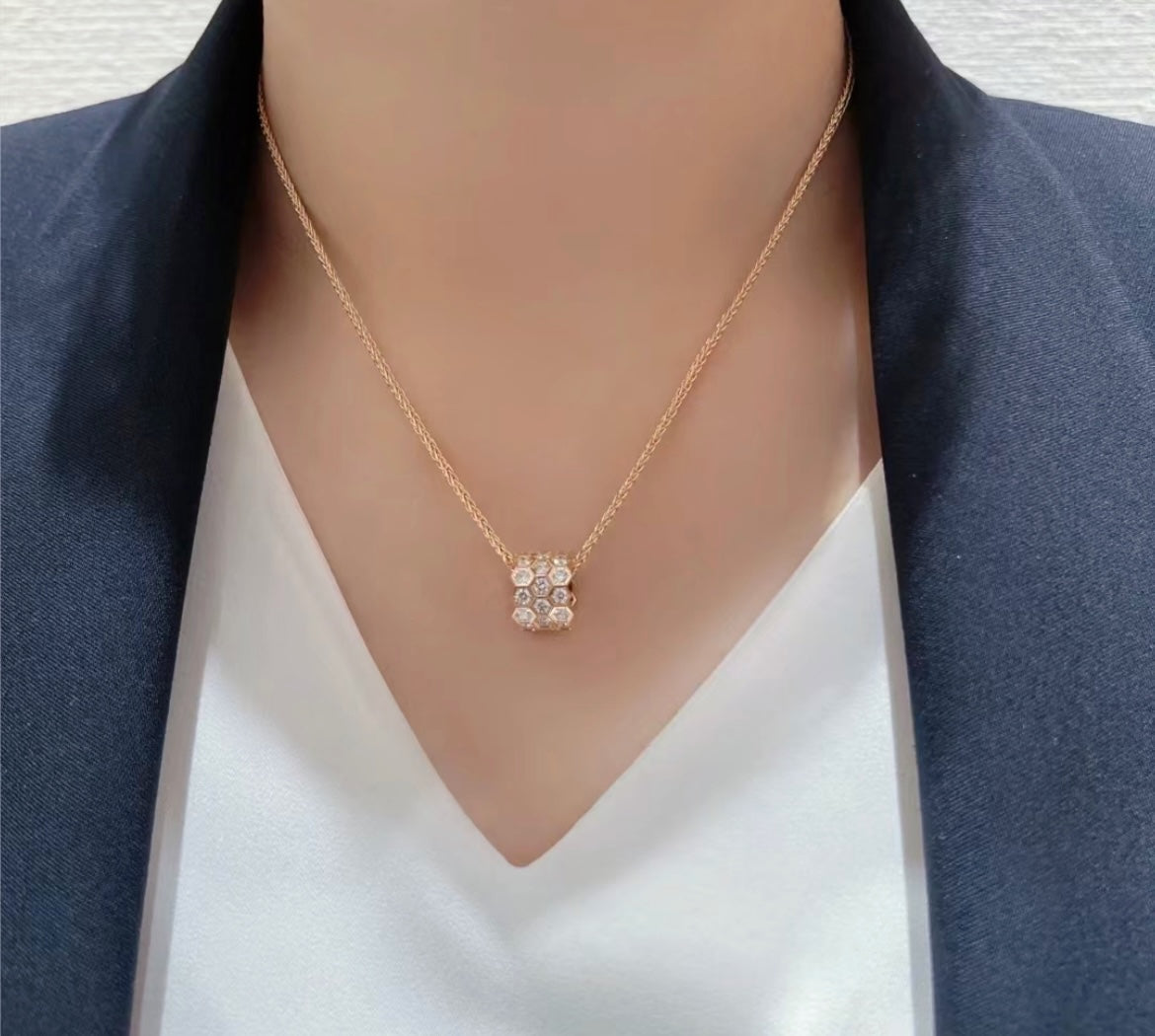 [Royal&Vicky]BEE LOVE DIAMOND PAVED 3 ROW NECKLACE