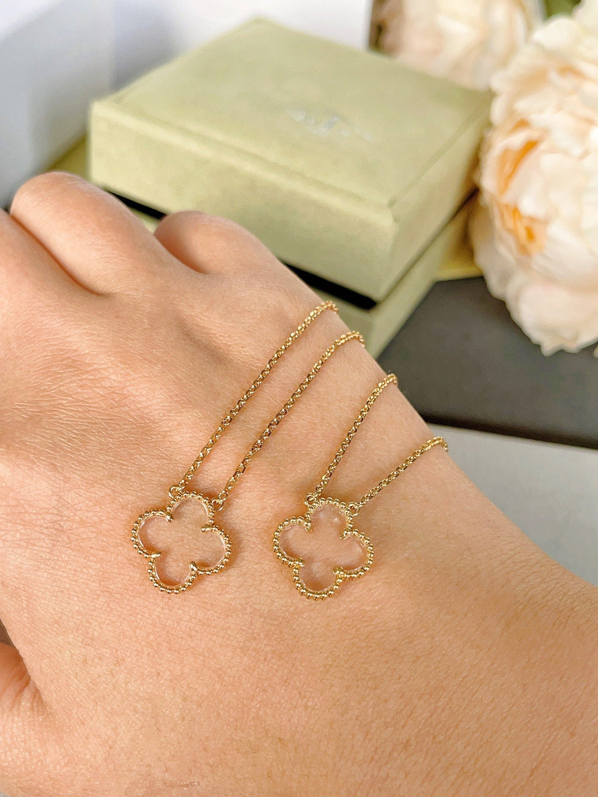 [Royal&Vicky]CLOVER ROCK CRYSTAL ROSE GOLD NECKLACE