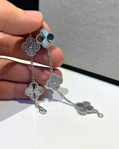 [Royal&Vicky]LUCKY CLOVER 5-MOTIF BRACELET - LASER COLLECTION