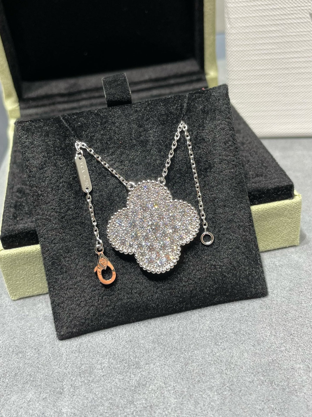 [Royal&Vicky]CLOVER 25MM LARGE PENDANT DIAMOND PAVED SILVER NECKLACE
