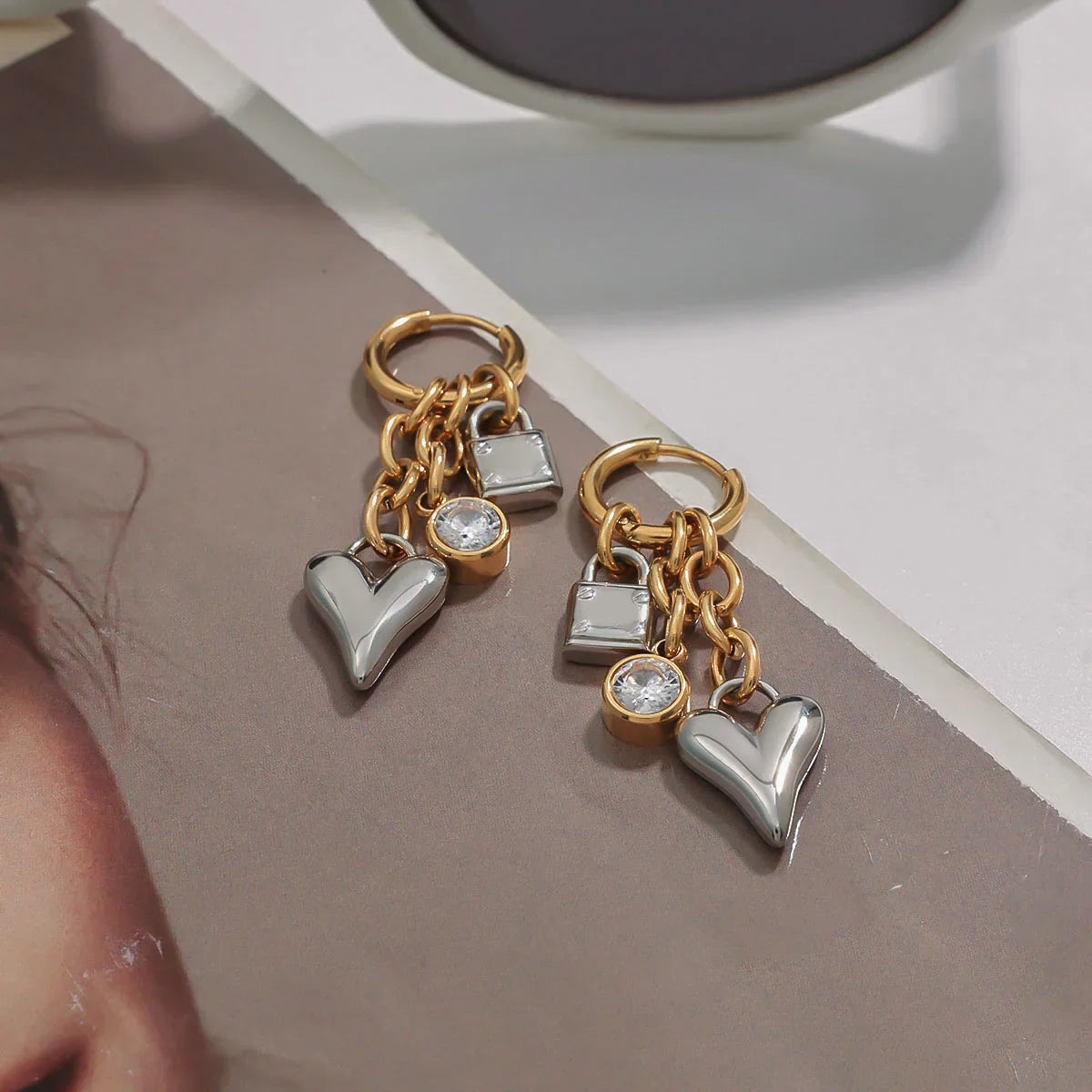 [Royal&Vicky]Sarah Heart & Lock Gold Earrings