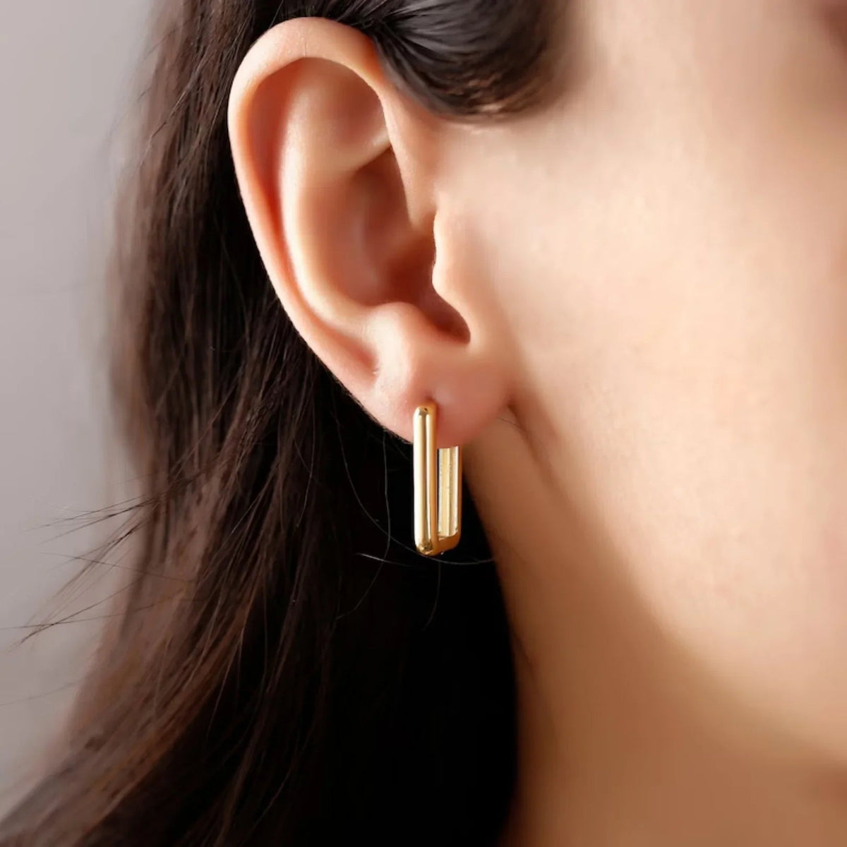 [Royal&Vicky]Ambrielle Gold U Hoops
