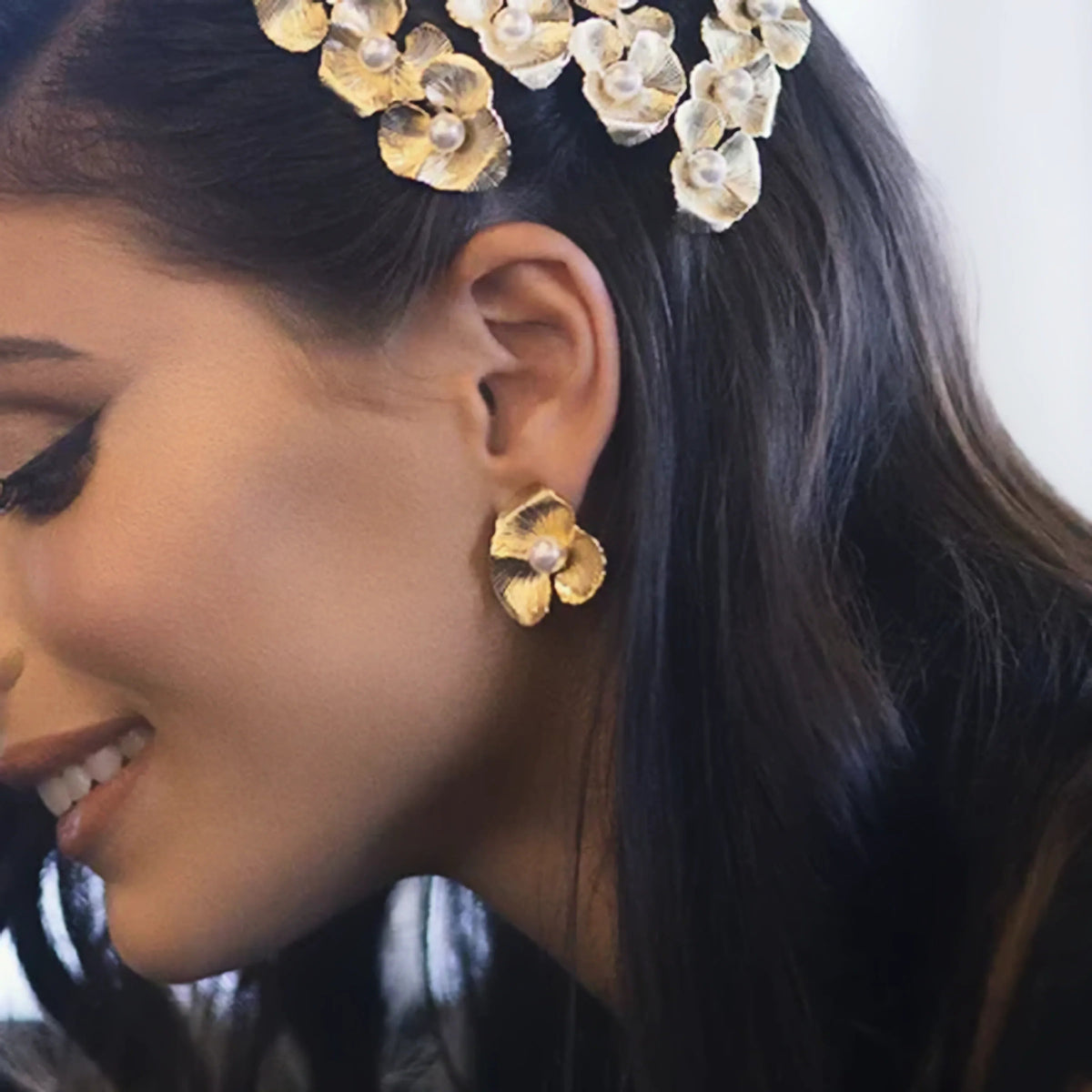 [Royal&Vicky]Klara Floral Pearl Earrings