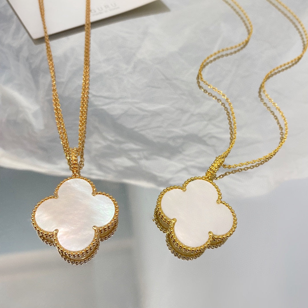 [Royal&Vicky]CLOVER 25MM MOP LARGE PENDANT NECKLACE