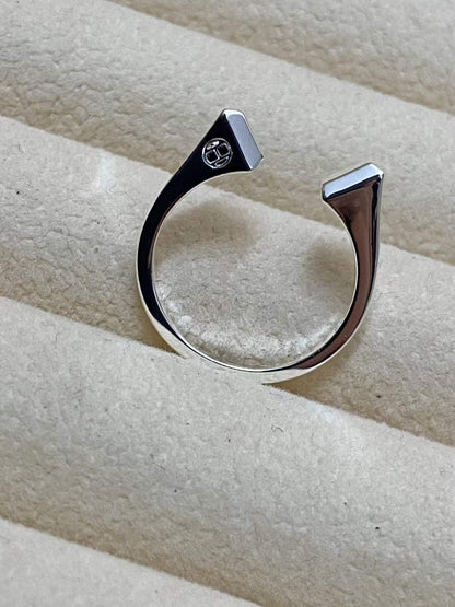 [Royal&Vicky]THE CONE RIVET RING IS OPEN AND ONE SIZE FITS ALL