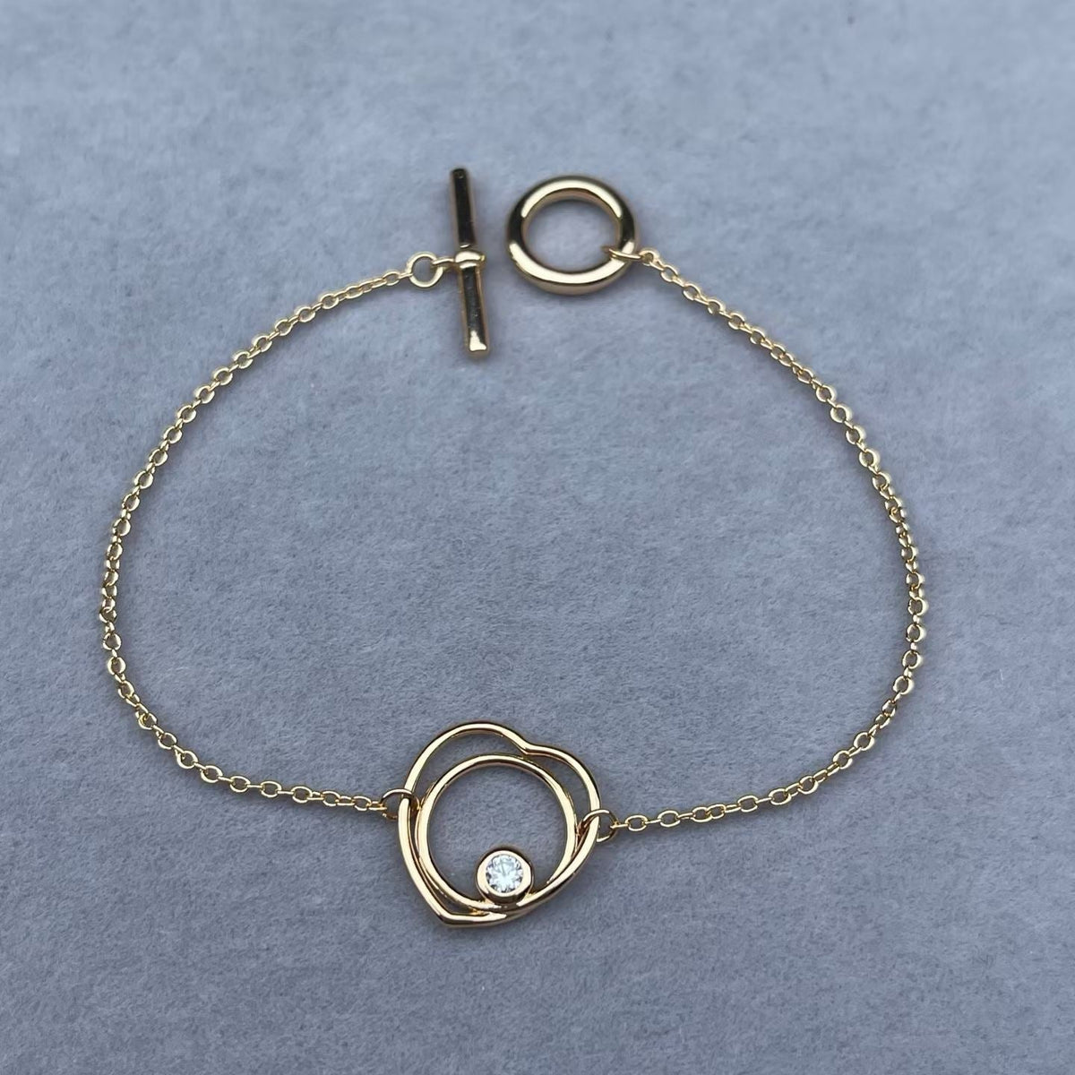 [Royal&Vicky]HOLLOW HEART SINGLE DIAMOND BRACELET
