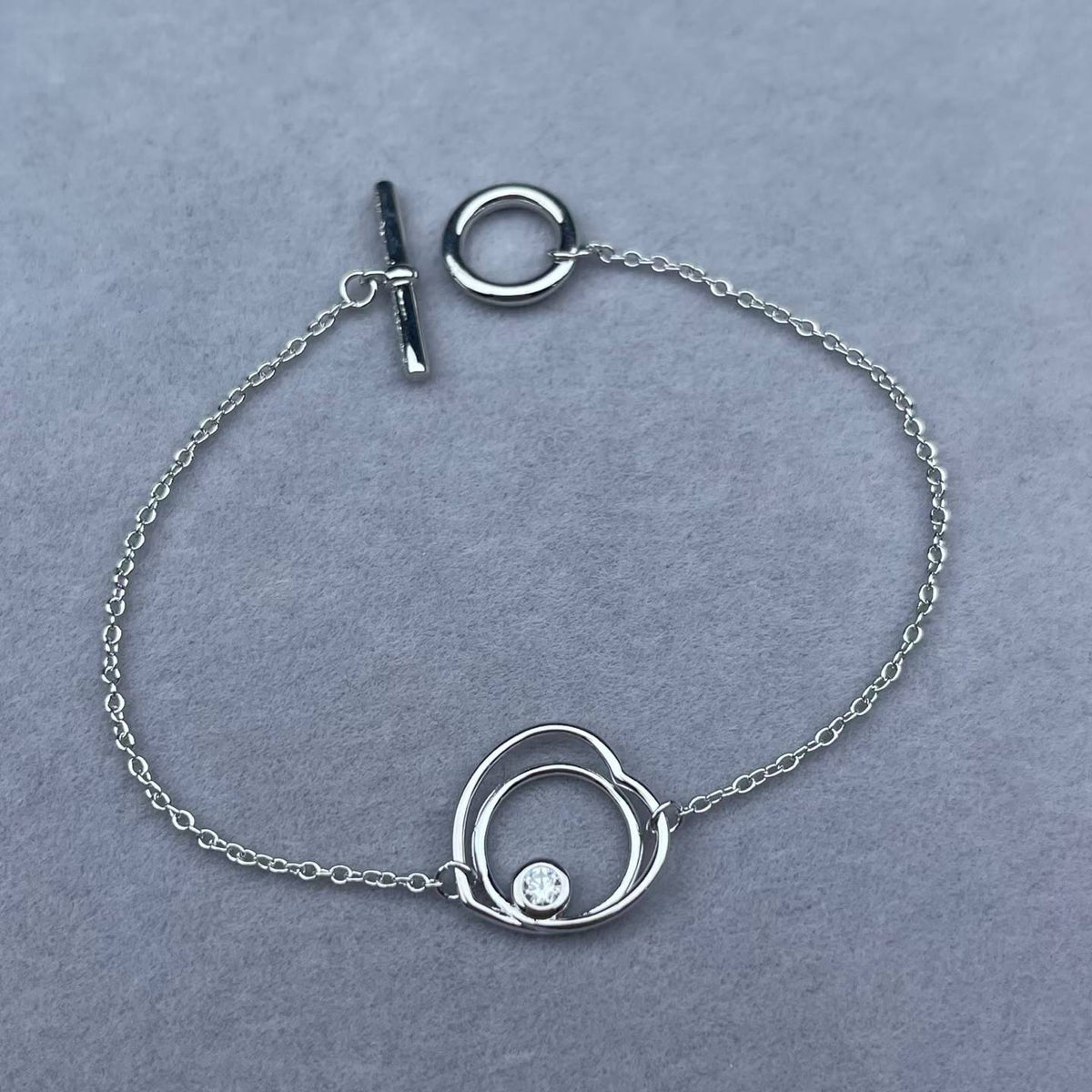 [Royal&Vicky]HOLLOW HEART SINGLE DIAMOND BRACELET