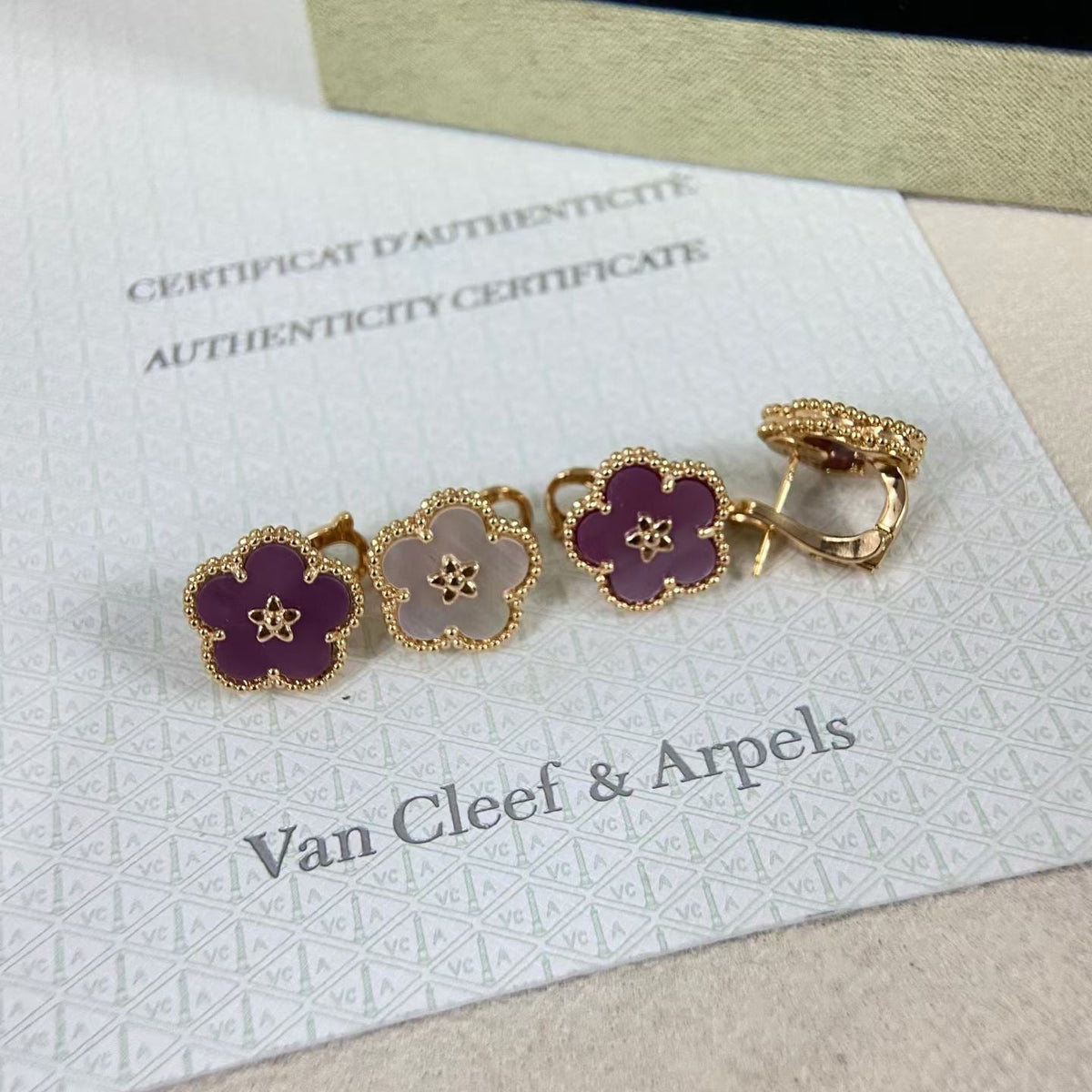 [Royal&Vicky]NEW PURPLE PLUM FRAGRANCE PLUM BLOSSOM GOLD EARRINGS