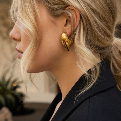 [Royal&Vicky] Aimee klobige Herzohrringe Gold