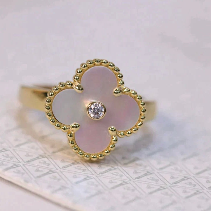 [Royal&Vicky]CLOVER PINK MOP RING GOLD DIAMOND