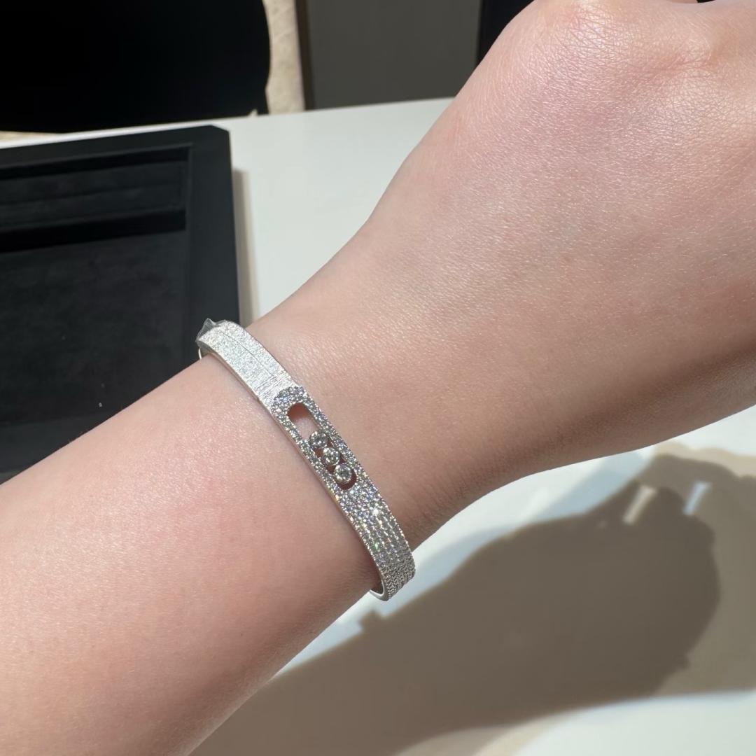 [Royal&Vicky]Move Noa Ciselé half pavé bangle