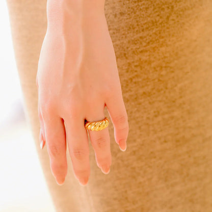[Royal&Vicky]Amaia Gold Croissant Ring