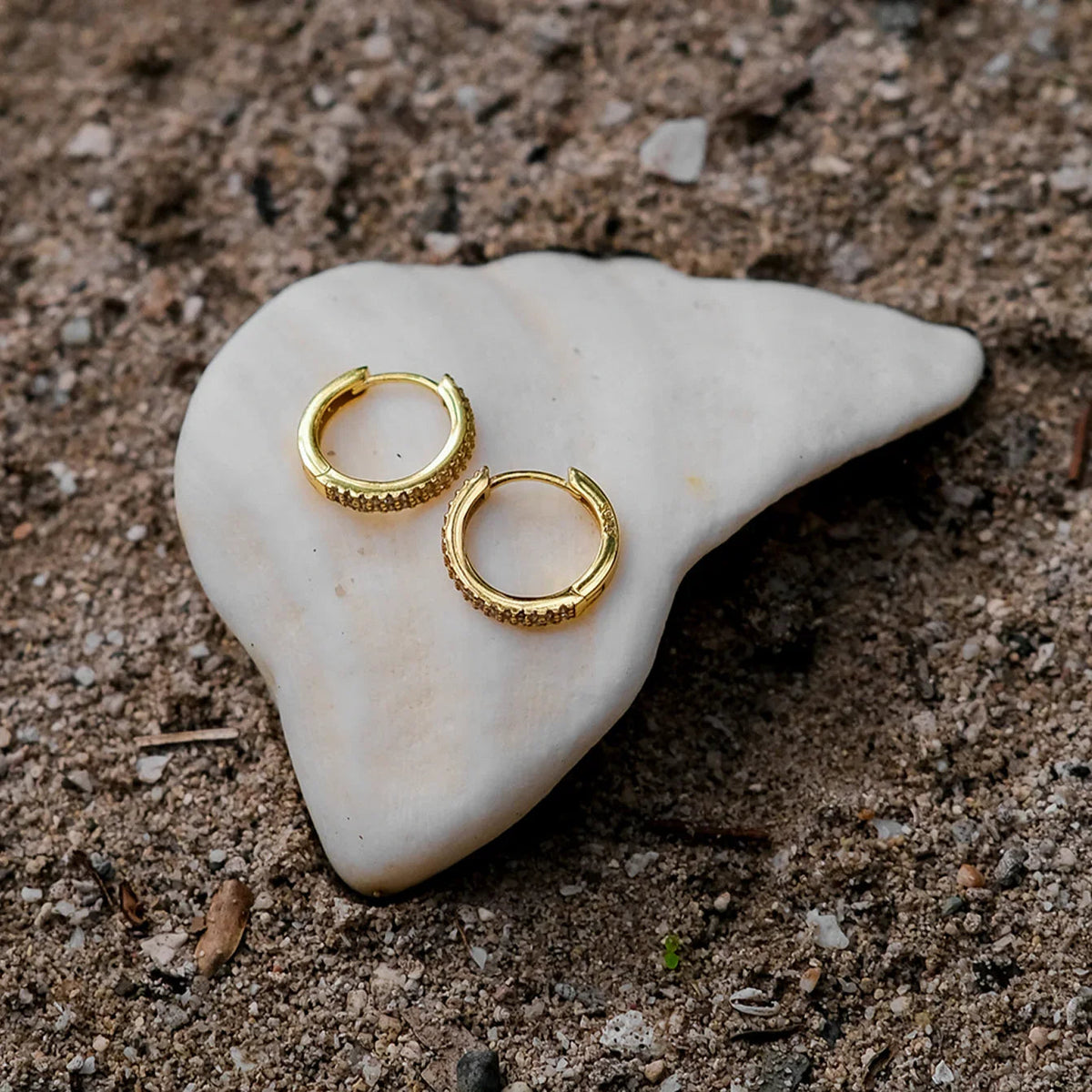 [Royal&Vicky]Cathy Paved Hoop Earrings